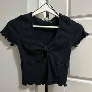 Tie-Front Cropped Top Black - Lettuce Hem